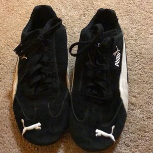 Men’s size 9 Puma shoes